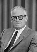 https://upload.wikimedia.org/wikipedia/commons/thumb/7/7a/Barry_Goldwater_photo1962.jpg/120px-Barry_Goldwater_photo1962.jpg